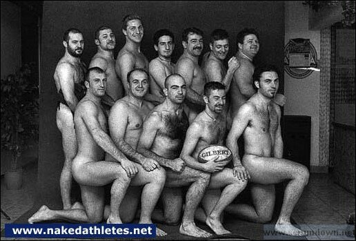 nude_rugby_team_photo.jpg